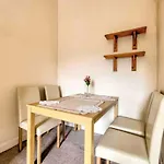 Cosy, Large Double Room In A Shared Flat