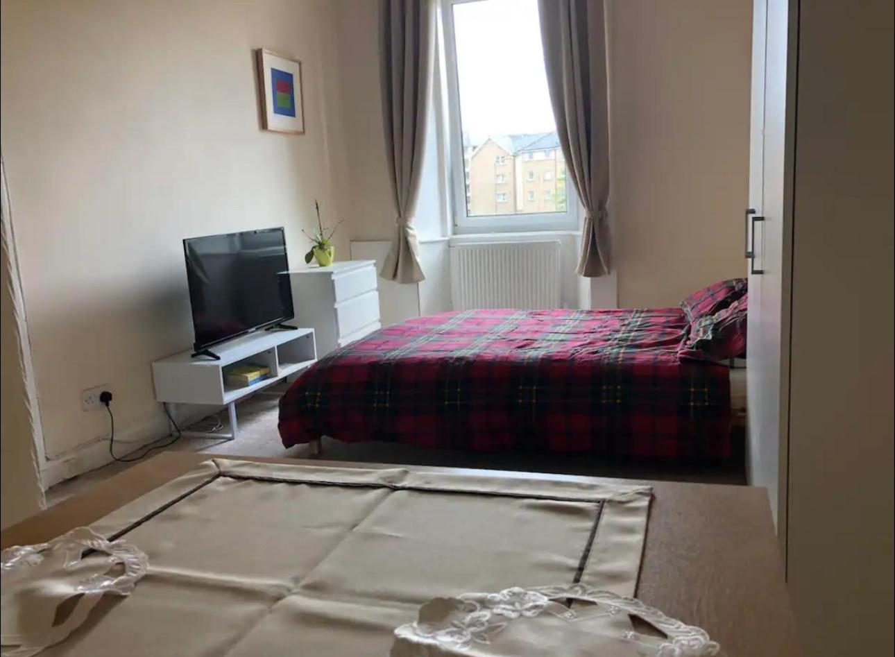 Cosy, Large Double In A Shared Flat Guest house Edinburgh
